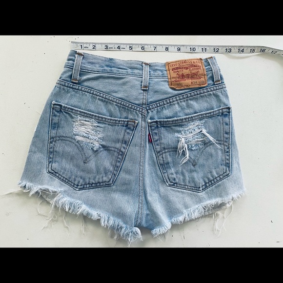 Professionally altered super cute high waisted Levi’s Jean shorts. - Picture 6 of 7